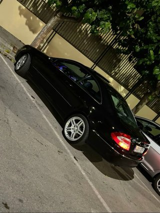 Mercedes-Benz  CLK 2005 (revisiones al dia)