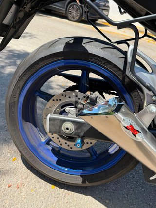 Suzuki SV650 Naked Azul/Blanco