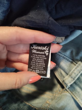 Pantalón vaquero con pedrería