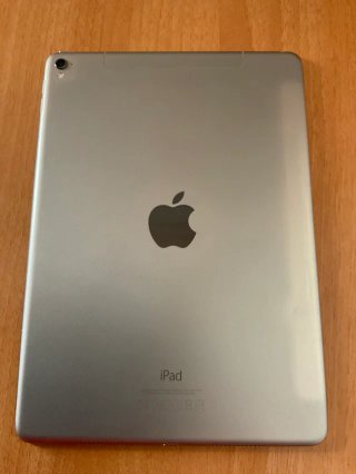 iPad Pro 9.7" 256GB (Wi-Fi + Cellular) + Funda