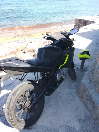 Derbi GPR 125 Negra y Amarilla