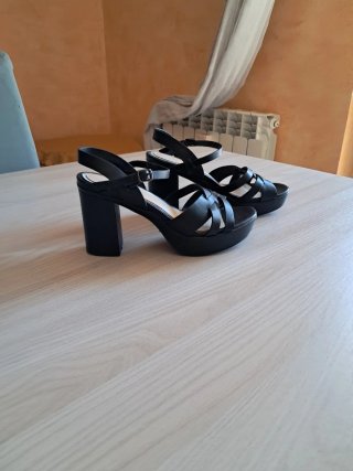Sandali neri Bata donna