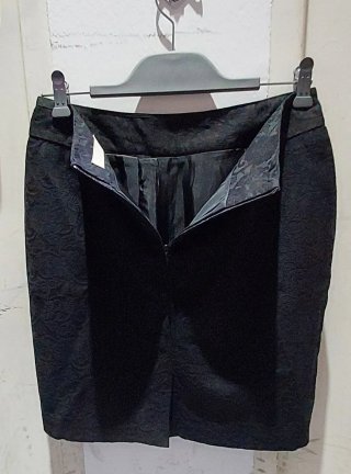 Minifalda negra estampada, Amichi, Talla M.  Impe