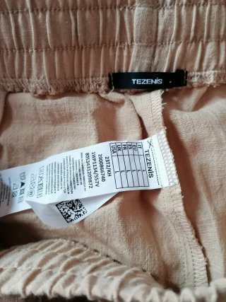 Pantalón cargo fino beige
