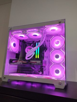 PC Gaming Ryzen 9800X3D + RTX 5070 32GB DDR5