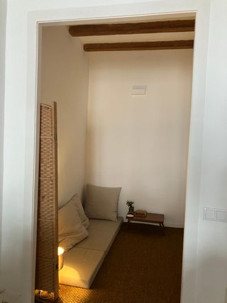 Lote Muji: Futón, Cojines, Mesa Baja y Alfombra