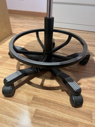 Silla de escritorio negra y gris