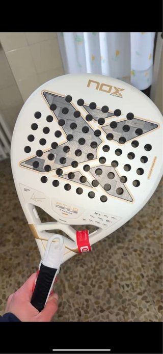 Pala de pádel Nox AT10