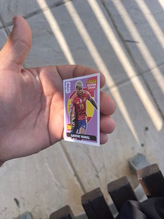 Carta Panini FIFA Extra Sticker Lamine Yamal