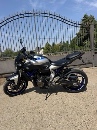 Yamaha MT-07 Azul/Plata