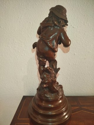 Figura de bronce, El niño con ganso