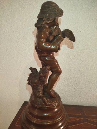 Figura de bronce, El niño con ganso