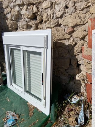 Ventana corredera aluminio blanca