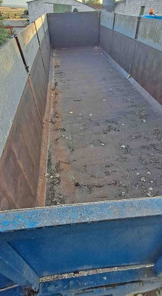 Semirremolque basculante 30 m3.