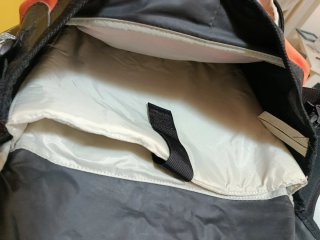 Bolsa bandolera Nike naranja y negra