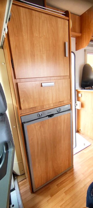 AUTOCARAVANA CAPUCHINA MARACA RIMOR 6 PLAZAS