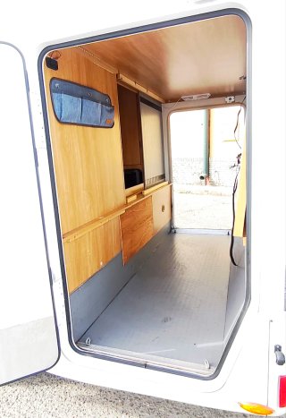 AUTOCARAVANA CAPUCHINA MARACA RIMOR 6 PLAZAS