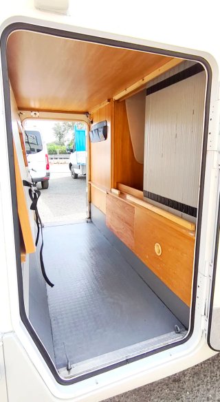 AUTOCARAVANA CAPUCHINA MARACA RIMOR 6 PLAZAS