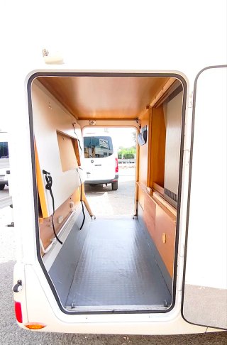 AUTOCARAVANA CAPUCHINA MARACA RIMOR 6 PLAZAS