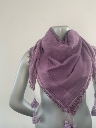 Pañuelo morado con flecos y rayas