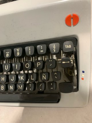 Máquina de escribir Olympia