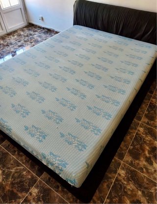 Cama 135x190 con cabecero y somier