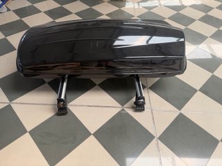Baúl de equipaje negro