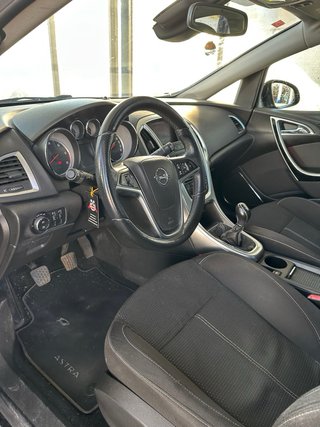 Opel Astra 2010 125cv 1.7 cdti sport
