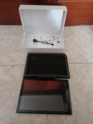 Tablet PC Azul con Accesorios