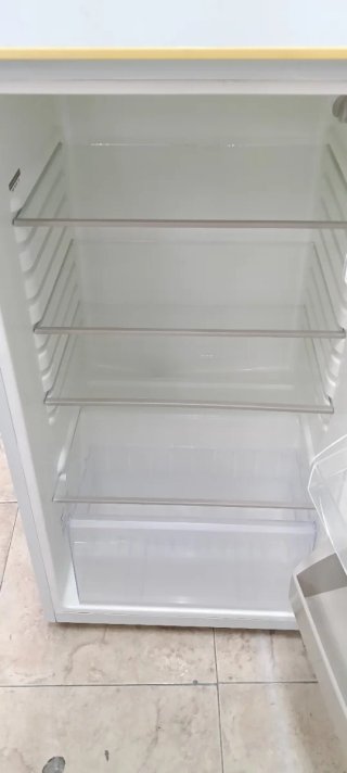 Nevera Edesa pequeña 145 X 55 X 55 cm