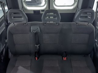 Peugeot Boxer Combi 5/9 333 L2H2 BHDI 103kW(140CV) S&S