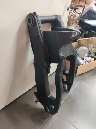 Basculante Honda CBR 1000