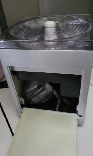 Exprimidor Eléctrico Russell Hobbs sin estrenar