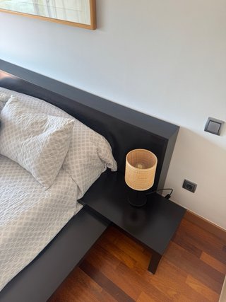 Cama BoConcept LIMO + Colchón, Mesas y Lámparas