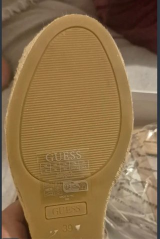 Alpargatas cuña Guess