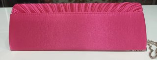 Bolso de fiesta fucsia con cadena plateada