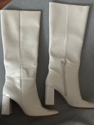 Botas altas Stradivarius beige
