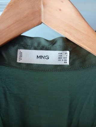 Vestido largo Mango verde talla M