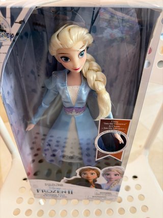 Muñecas Cantantes Elsa y Anna Frozen II Disney