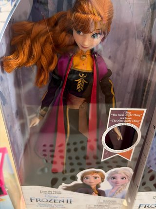 Muñecas Cantantes Elsa y Anna Frozen II Disney