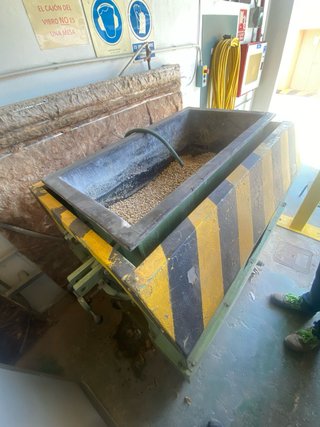Vibradora pulidora industrial
