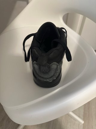 Jordan 4 Negras Talla 40
