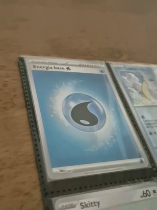 Lotto carte Pokémon rare e brillanti
