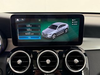 Mercedes-Benz GLC Coupé 2022 300de 306cv AMG LINE