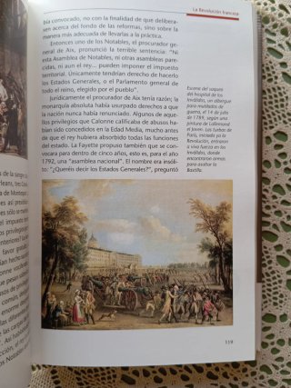 Libros de Historia Universal de tapa dura por 7€.