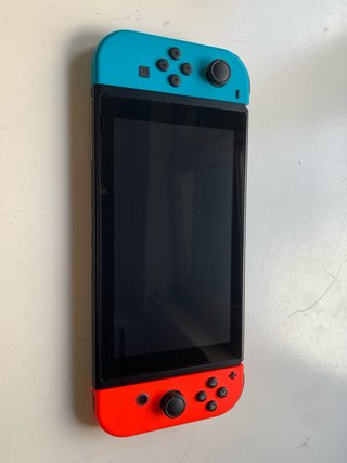 Nintendo Switch + Tutti gli Accessori Originali