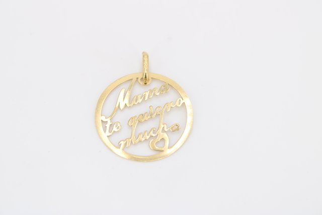 Colgante Mama te quiero mucho Oro 18K