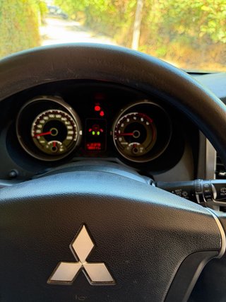 Mitsubishi Montero 2015