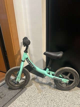Bicicleta sin pedales Sawyer color menta