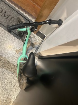 Bicicleta sin pedales Sawyer color menta